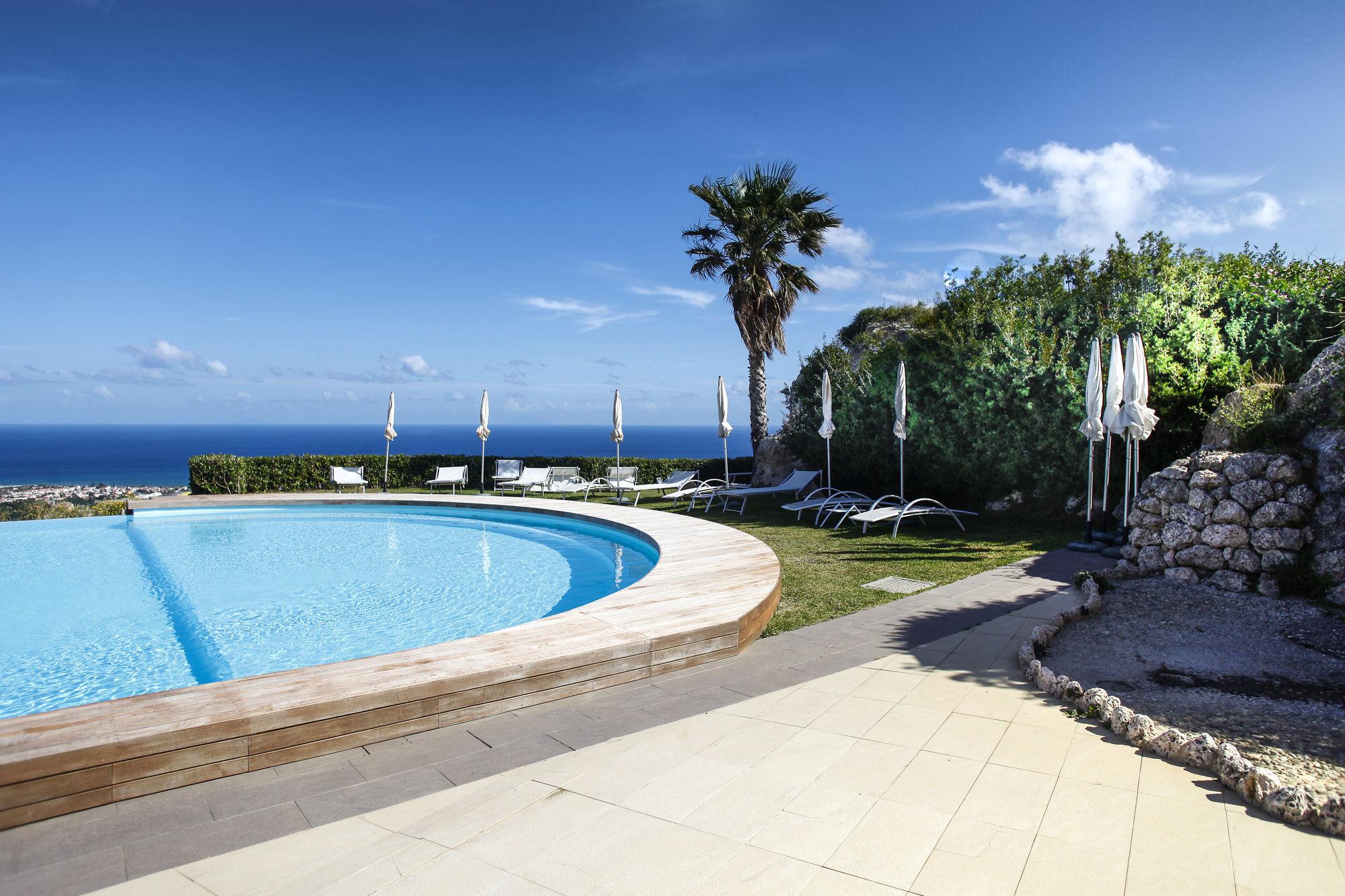 Il Parco Degli Ulivi Villafranca Tirrena Exterior foto