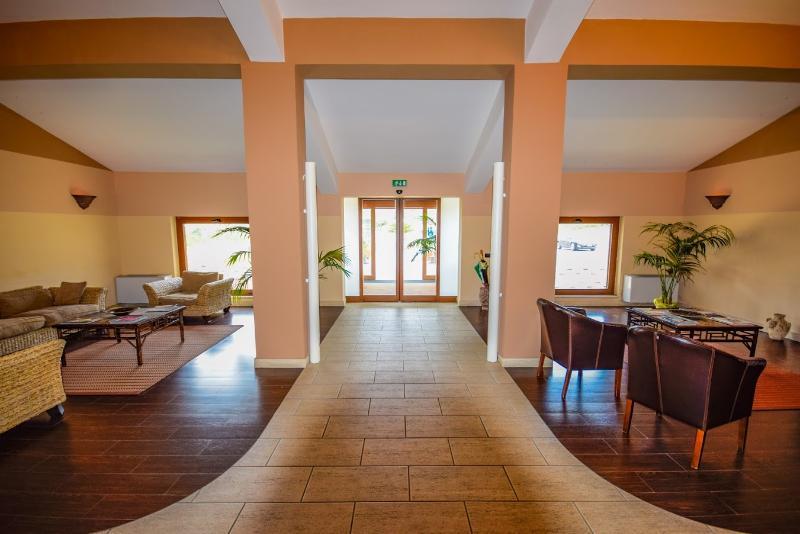 Il Parco Degli Ulivi Villafranca Tirrena Exterior foto
